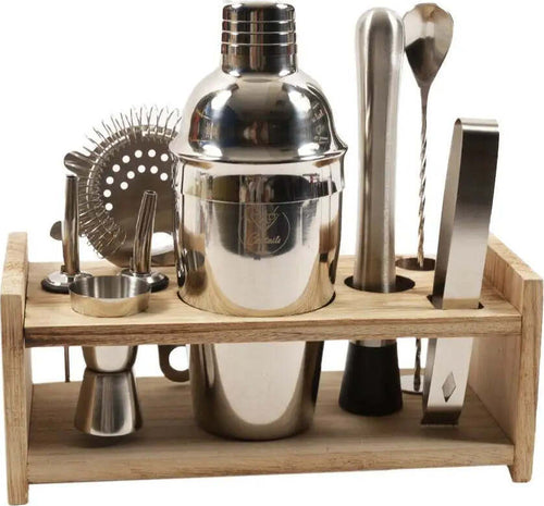 Set bartender 8 pezzi Shaker per cocktail con cassetta in legno idea regalo Casa e cucina/Utensili da cucina/Accessori vino e bar/Set di accessori da Cocktail La Zappa - Altamura, Commerciovirtuoso.it