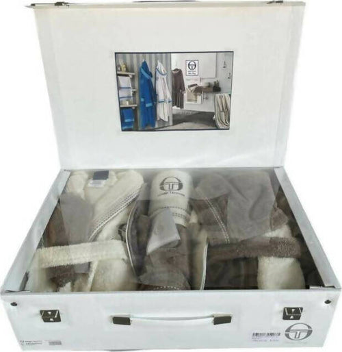 Set Completo Bagno Accappatoio Asciugamano Sergio Tacchini 12 Pezzi 100% Cotone Confezione Lusso In Valigetta Idea Regalo Moda/Uomo/Abbigliamento/Pigiami e abbigliamento da notte/Accappatoi Puleo Casa - Palermo, Commerciovirtuoso.it