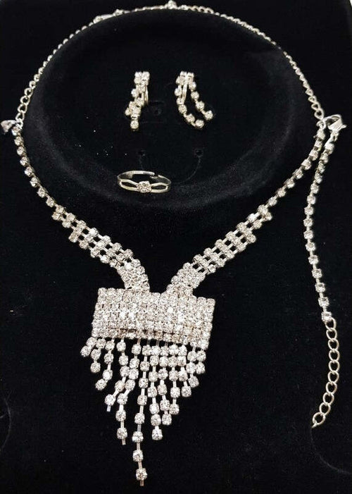 SET COMPLETO PARURE COLLANA RETTANGOLO ORECCHINI ANELLO CON STRASS BIGIOTTERIA Moda/Donna/Gioielli/Collane Trade Shop italia - Napoli, Commerciovirtuoso.it