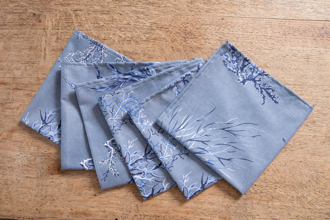 Set Di 6 Tovaglioli Da Tavola In Stoffa 45 X 45 Cm 100% Cotone Stampa Digitale Dai Colori Vivi Ed Intensi Lavabili In Lavatrice Made In Italy Mare D'inverno Casa e cucina/Tessili per la casa/Tessili da cucina/Tovaglioli Novilunio - Sesto San Giovanni, Commerciovirtuoso.it