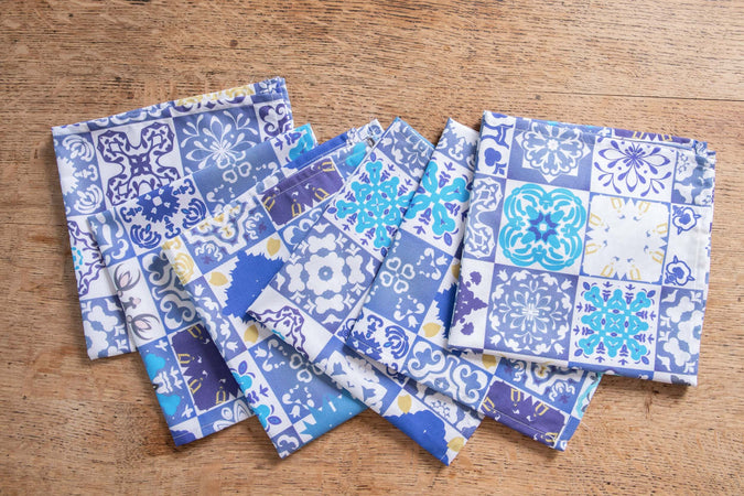 Set Di 6 Tovaglioli Da Tavola In Stoffa 45 X 45 Cm 100% Cotone Stampa Digitale Dai Colori Vivi Ed Intensi Lavabili In Lavatrice Made In Italy Maioliche Vietri Casa e cucina/Tessili per la casa/Tessili da cucina/Tovaglioli Novilunio - Sesto San Giovanni, Commerciovirtuoso.it