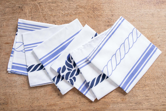Set Di 6 Tovaglioli Da Tavola In Stoffa 45 X 45 Cm 100% Cotone Stampa Digitale Dai Colori Vivi Ed Intensi Lavabili In Lavatrice Made In Italy Nodi Casa e cucina/Tessili per la casa/Tessili da cucina/Tovaglioli Novilunio - Sesto San Giovanni, Commerciovirtuoso.it