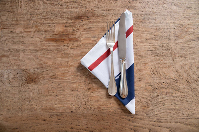 Set Di 6 Tovaglioli Da Tavola In Stoffa 45 X 45 Cm 100% Cotone Stampa Digitale Dai Colori Vivi Ed Intensi Lavabili In Lavatrice Made In Italy Righe Bianco Rosso Blu Casa e cucina/Tessili per la casa/Tessili da cucina/Tovaglioli Novilunio - Sesto San Giovanni, Commerciovirtuoso.it