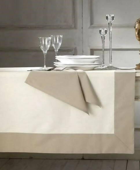 Set Di Tovaglia E Tovaglioli Servizio Da Tavola Panama 12 Coperti Piazza Pitti Servizio Da Tavola Elegante Casa e cucina/Tessili per la casa/Tessili da cucina/Set di tovaglie e tovaglioli Puleo Casa - Palermo, Commerciovirtuoso.it