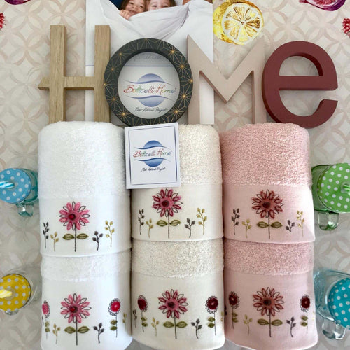 Set-Spugna-3-3-in-scatola-Botticelli-Adona-balza-ricamata