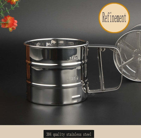SETACCIO DA CUCINA PER FARINA E ZUCCHERO A VELO ACCIAIO INOX SPOLVERARE 250 GR Casa e cucina/Teglie da forno e accessori per pasticceria/Accessori e utensili per pasticceria/Setacci Trade Shop italia - Napoli, Commerciovirtuoso.it