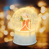 Sfera in vetro palla di neve decorata luminosa con led a luce bianco caldo ø13cm Casa e cucina/Decorazioni per interni/Addobbi e decorazioni per ricorrenze/Decorazioni natalizie/Neve artificiale MagiediNatale.it - Altamura, Commerciovirtuoso.it