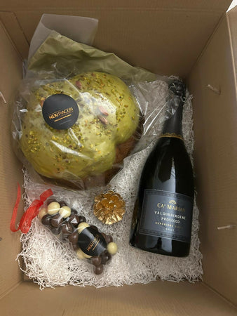 Elegante Cesta Natalizia Contenente 1 Panettone Artigianale 750gr Pistacchio, 1 Bottiglia Prosecco Valdobbiadene, Confezione Dragees. da 150gr.