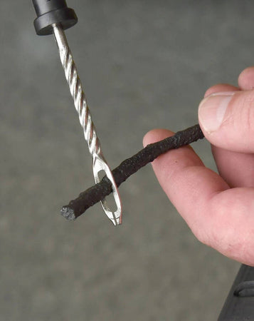 Slime 20464 Kit di Riparazione con Otturatore per Pneumatici, Riparare Forature, per Auto, Motociclette, Rimorchi, Veicoli Fuoristrada, Carriole, Tosatrici, Set 8 Pezzi Kit riparazione manuale (8 pezzi) Non solo alimenti - Albano Laziale, Commerciovirtuoso.it