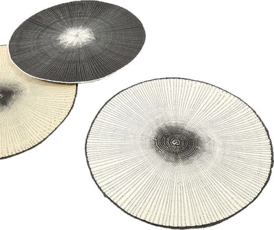 Sottopiatto tovaglietta portapane decorato in carta da Ø 38 cm in modelli assortiti Casa e cucina/Stoviglie/Piatti ciotole e vassoi/Piatti per servire/Piatti/Sottopiatti Decor Space - Altamura, Commerciovirtuoso.it