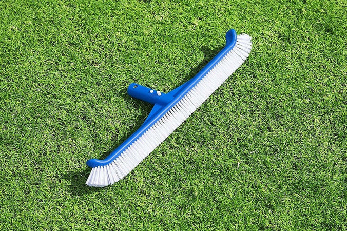 Spazzola Curva Per Parete Grande Per La Pulizia Angoli Fondo Delle Piscine 58280 Giardino e giardinaggio/Piscine vasche idromassaggio e accessori/Prodotti per la pulizia e raccordi/Spazzole Trade Shop italia - Napoli, Commerciovirtuoso.it