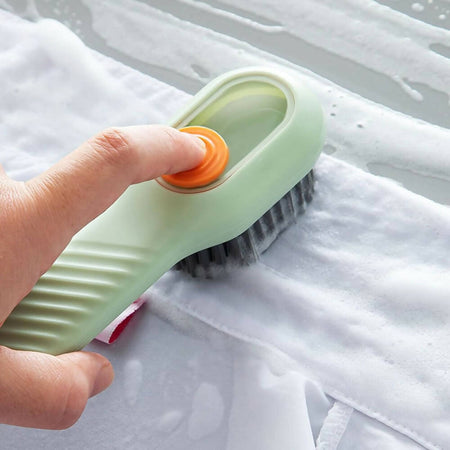 Spazzola-multifunzione-con-dispenser-di-liquido-per-cura-scarpe-pulizia-vestiti-e-bucato