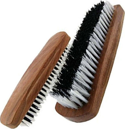 Spazzola Setole Per Pulizia Lucidatura Scarpe Con Manico In Legno Moda/Accessori per gioielli orologi e scarpe/Prodotti per la pulizia per scarpe e accessori/Trattamenti e lucidi per scarpe/Detergenti per scarpe Trade Shop italia - Napoli, Commerciovirtuoso.it