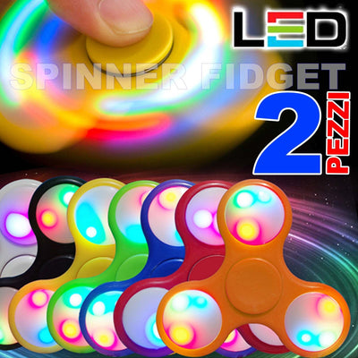 SPINNER CON LUCI LED LUMINOSO FIDGET ANTI STRESS 2 PEZZI GIOCO RILASSANTE 3D Giochi e giocattoli/Articoli da regalo e scherzetti/Fidget toys/Spinner Trade Shop italia - Napoli, Commerciovirtuoso.it