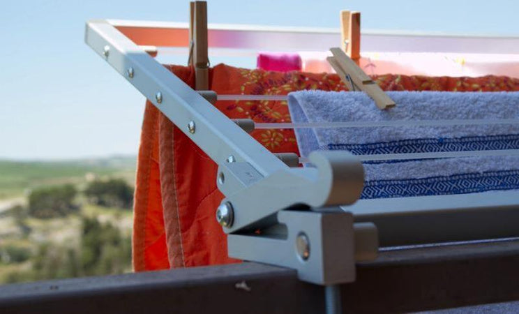 Stendibiancheria richiudibile per ringhiera, stendino per balcone in alluminio anodizzato antiruggine