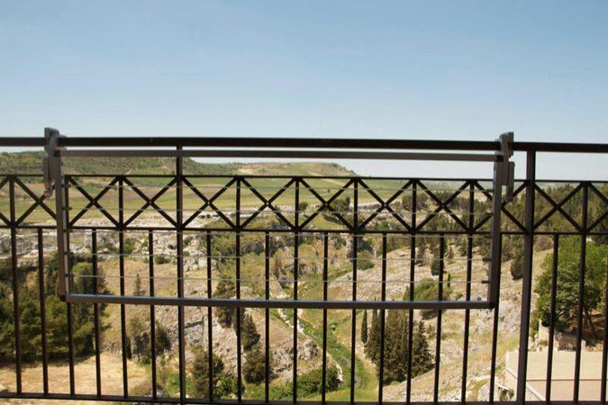 Stendibiancheria richiudibile per ringhiera, stendino per balcone in alluminio anodizzato antiruggine