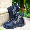 Stivali Bambina Lelli Kelly Anfibio Ali Bimba Rosso O Nero Dettaglio Ali Di Fata Con Lacci Stivali Casual Effetto Glitter Tomai Effetto Perlato Moda/Bambine e ragazze/Scarpe/Stivali D'Avanzo Clazature - Nola, Commerciovirtuoso.it