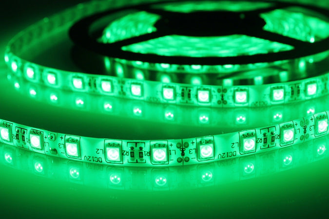 STRIP SMD BOBINA STRISCIA LED 5050 FLESSIBILE 5MT ADESIVA INTERNO ESTERNO IP65 Illuminazione/Strisce LED Trade Shop italia - Napoli, Commerciovirtuoso.it