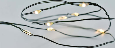 Striscia con nanoled a luce Calda a batteria filo in metallo verde per uso interno Casa e cucina/Decorazioni per interni/Addobbi e decorazioni per ricorrenze/Decorazioni natalizie/Luci natalizie/Catene luminose per interni MagiediNatale.it - Altamura, Commerciovirtuoso.it