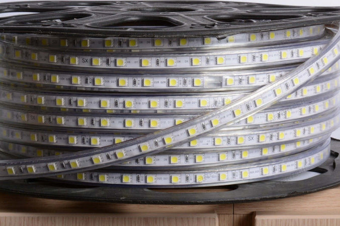 STRISCIA STRIP LED A METRO LED LUCE FREDDA CALDA RGB DRIVER INCLUSO PER ESTERNO Illuminazione/Strisce LED Trade Shop italia - Napoli, Commerciovirtuoso.it