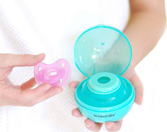 Suavinex Duccio Sterilizzatore Portatile per Succhietti a Luce Uv Con Usb O Con Batterie Sterilizza in 3 Minuti Uccide Il 99% Dei Germi Tre Colori Verde Rosa Azzurro Prima infanzia/Allattamento e pappa/Allattamento con biberon/Sterilizzatori Sanitaria Gioia del Bimbo - Villa San Giovanni, Commerciovirtuoso.it
