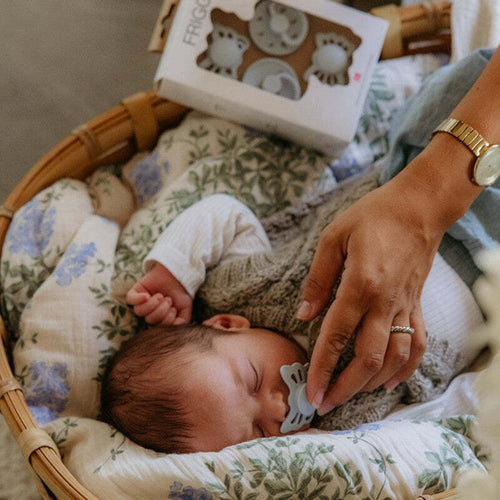 Succhietti---Il-Mio-Primo-Ciuccio-Frigg---set-4-pz-Moonlight-Sailing-0+