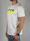 T-shirt-bianca-con-logo-bicolore-fluo