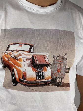 T-shirt-grafica-girocollo-con-macchina