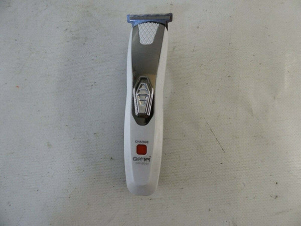 Tagliacapelli Regolabarba Capelli A Batteria Ricaricabile Trimmer Rasoio Gm-6041 Salute e Bellezza > Depilazione e rasatura > Rasoi e Tagliacapelli Trade Shop italia - Napoli, Commerciovirtuoso.it