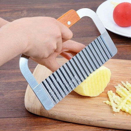 Tagliapasta-Verdure-Spatola-Ondulata-In-Acciaio-Inox-Con-Manico-Legno