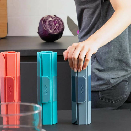 Tagliere roll arrotolabile con clip magnetica. utile comodo e salvaspazio tagliere con clip magnetica Casa e cucina/Utensili da cucina/Set tagliere e coltelli Puleo Casa - Palermo, Commerciovirtuoso.it