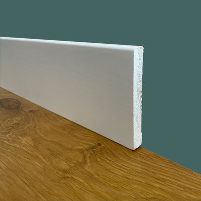 Battiscopa PREMIUM in legno MASSELLO squadrato 95x12 laccato bianco liscio (prezzo al metro) - Eternal Parquet