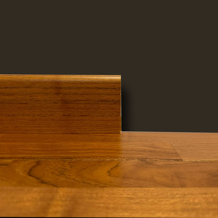 BATTISCOPA BC in legno MASSELLO impiallacciato VERO LEGNO DI TEAK 70x10 verniciato opaco poro aperto