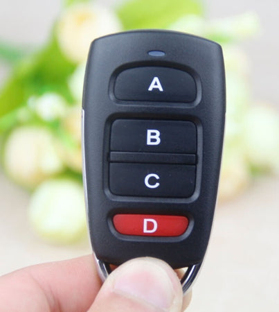 TELECOMANDO CANCELLO DUPLICATORE CODICI CODE UNIVERSALE 4 CANALI FREQUENZA 433 Fai da te/Ferramenta/Attrezzatura per portone garage/Telecomandi Trade Shop italia - Napoli, Commerciovirtuoso.it