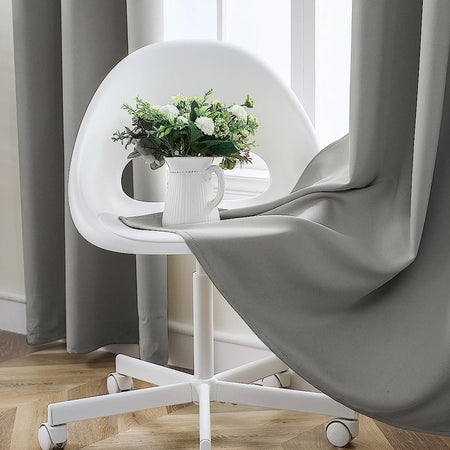 Tenda Oscurante Nogah Pannello Singolo 8 Borchie Porta Finestra Bastone 140x180 Casa e cucina/Tessili per la casa/Decorazioni per finestre/Tende classiche e drappeggi/Tende a pannello Trade Shop italia - Napoli, Commerciovirtuoso.it