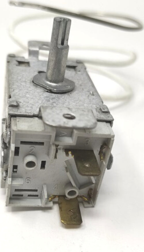 TERMOSTATO FRIGORIFERO ARISTON INDESIT WHIRLPOOL 2 CONTATTI ATEA A030134 C00015341 C00019881 C00800290 C00800337 482000026011 Casa e cucina/Grandi elettrodomestici/Accessori e parti di ricambio/Ricambi e accessori per frigoriferi/Termometri per frigorifero Rossi Ricambi - Venetico Marina, Commerciovirtuoso.it