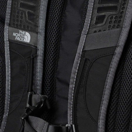 THE-NORTH-FACE-Borealis-Classic-backpack-in-black-da-uomo
