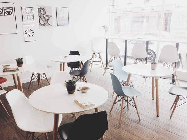 THOMAS---tavolo-da-pranzo-in-legno-con-piano-in-abs-tondo-120-Bianco-Milani-Home