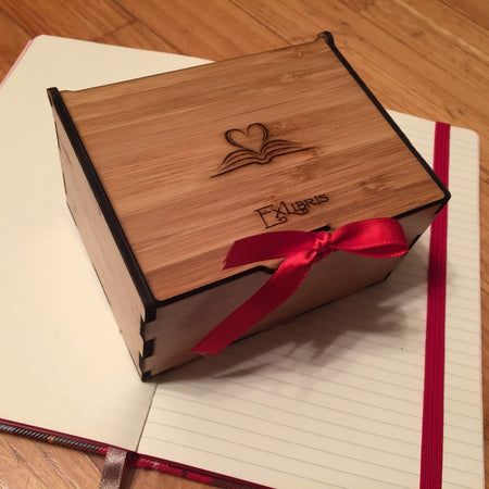 Timbro Ex Libris personalizzabile Immagine Gatto Con Gli Stivali in Legno 30x40 mm Cancelleria e prodotti per ufficio/Archivio ufficio e accessori per scrivania/Etichette divisori per schedario e timbri/Timbri e materiali per timbri/Timbri ExLibris - Voghera, Commerciovirtuoso.it