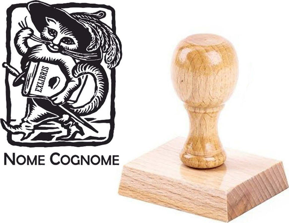 Timbro Ex Libris personalizzabile Immagine Gatto Con Gli Stivali in Legno 30x40 mm Cancelleria e prodotti per ufficio/Archivio ufficio e accessori per scrivania/Etichette divisori per schedario e timbri/Timbri e materiali per timbri/Timbri ExLibris - Voghera, Commerciovirtuoso.it
