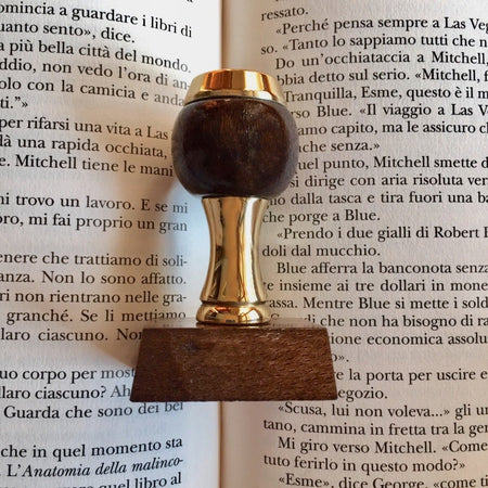 Timbro Ex Libris personalizzabile Immagine Gatto Con Gli Stivali in Legno 30x40 mm Cancelleria e prodotti per ufficio/Archivio ufficio e accessori per scrivania/Etichette divisori per schedario e timbri/Timbri e materiali per timbri/Timbri ExLibris - Voghera, Commerciovirtuoso.it