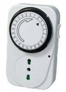 Timer giornaliero spina 16 A+T entrata presa bivalente 10-16AH+T