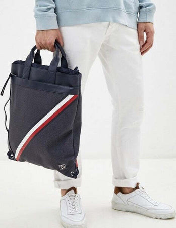 TOMMY HILFIGER Cartella Uomo AM0AM05754 Blu Cancelleria e prodotti per ufficio/Archivio ufficio e accessori per scrivania/Accessori da scrivania e archiviazione/Cartelle portadocumenti da viaggio Scontolo.net - Potenza, Commerciovirtuoso.it
