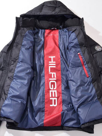 Tommy Hilfiger Piumino Giubbotto Blu Scuro Giacca Bomber Uomo Impermeabile imbottito con Cappuccio Anti Vento Zip e Tasche Moda/Uomo/Abbigliamento/Giacche e cappotti/Giacche impermeabili Euforia - Bronte, Commerciovirtuoso.it