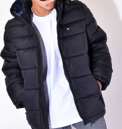Tommy Hilfiger Piumino Giubbotto Blu Scuro Giacca Bomber Uomo Impermeabile imbottito con Cappuccio Anti Vento Zip e Tasche Moda/Uomo/Abbigliamento/Giacche e cappotti/Giacche impermeabili Euforia - Bronte, Commerciovirtuoso.it