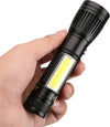Torcia-led-ricaricabile-con-4-modalità-di-illuminazione-luce-di-emergenza-o-da-campeggio