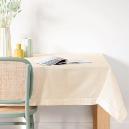 Tovaglia rettangolare in cotone colorato ideale per interni ed esterni