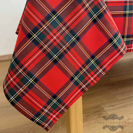 Tovaglia Tartan Rossa Fantasia per Il Natale in Misto Cotone Poliestere Casa e cucina/Tessili per la casa/Tessili da cucina/Tovaglie Puleo Casa - Palermo, Commerciovirtuoso.it