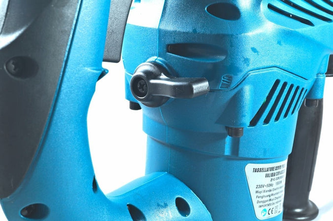 TRAPANO SCALPELLATORE MARTELLO DEMOLITORE 1500W 32mm TASSELLATORE 5 ACCESSORI Fai da te/Utensili elettrici e a mano/Utensili elettrici/Martelli perforatori Trade Shop italia - Napoli, Commerciovirtuoso.it