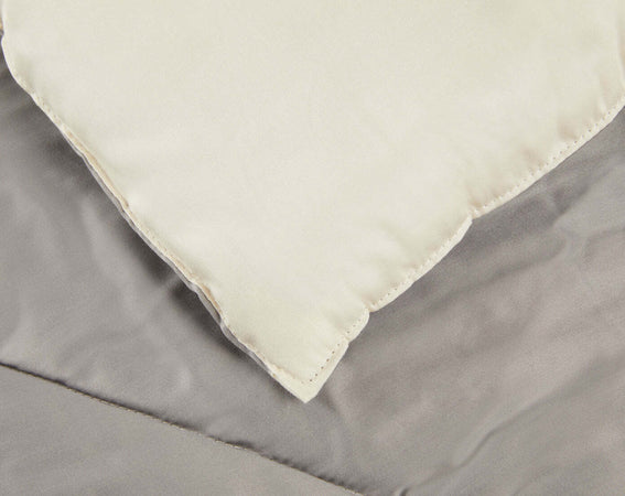 Trapunta matrimoniale Invernale bifaccia-double face in raso di puro cotone Made in Italy Beige/Grigio Fumo